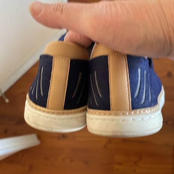 Ugg loafers sneaker excellent condition - Picture 4 of 8